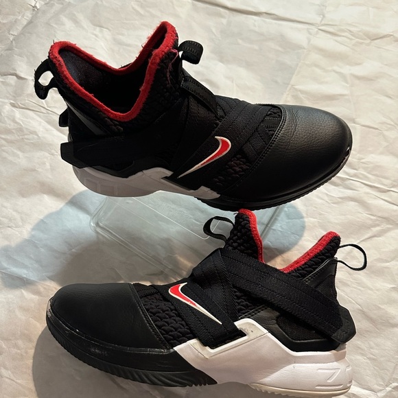 Nike Black and Red High-Top Sneakers - Picture 5 of 11